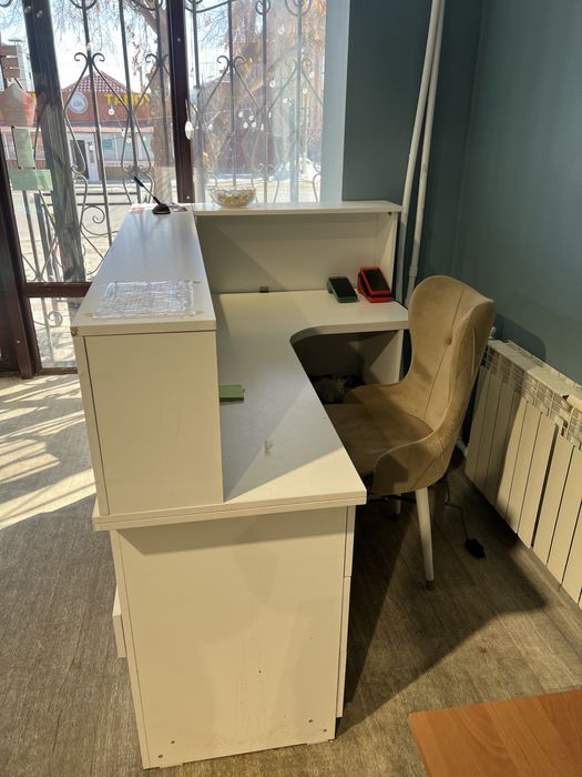 Продам ресепшен в отличном состоянии