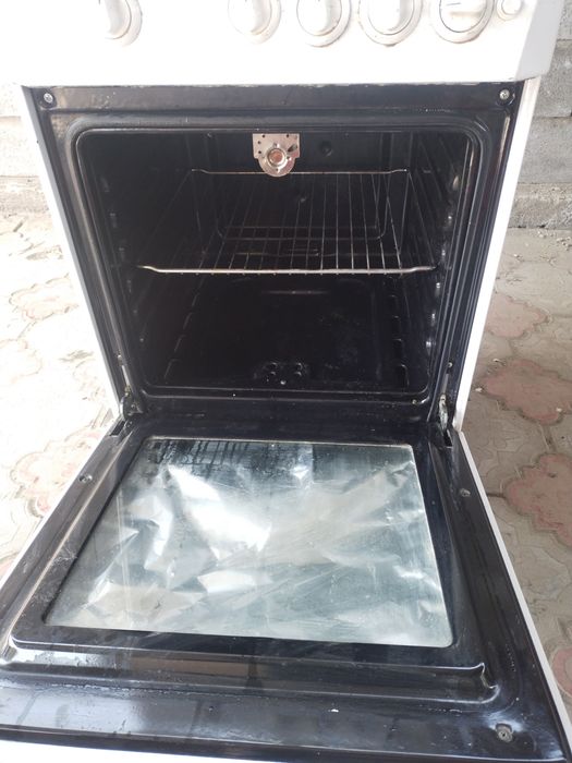 Продам Beko газ плиту работает