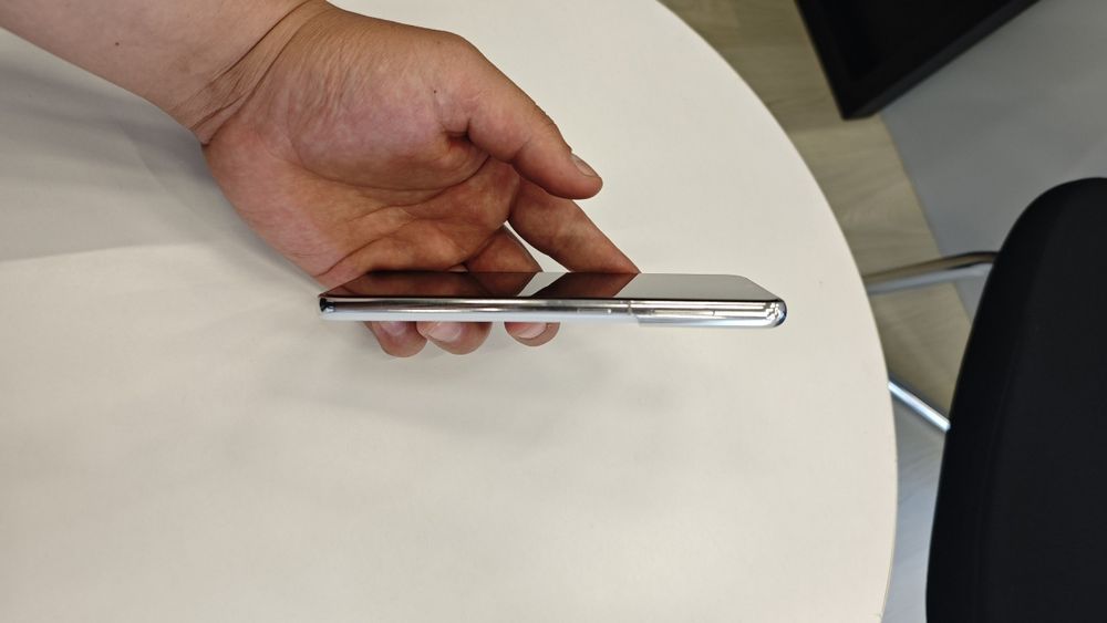 S21 256 gb sotiladi xolati ideal