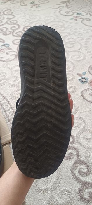 Продаю Обувь и джинсы