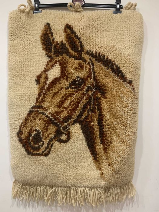 Covor decorativ perete vintage cu cap de cal