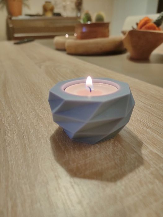 Модерен свещник за чаени свещи по поръчка + подарък