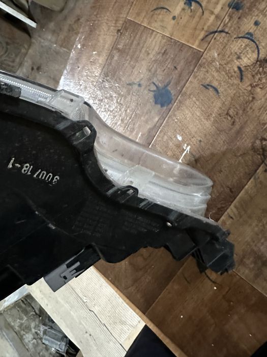 Фара toyota фронтюнер 2021 года