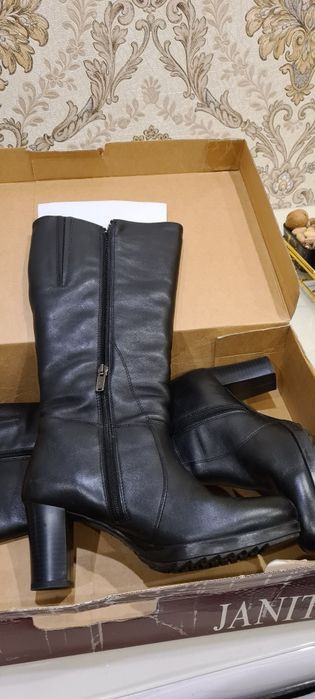 Продам зимние сапоги 37р.