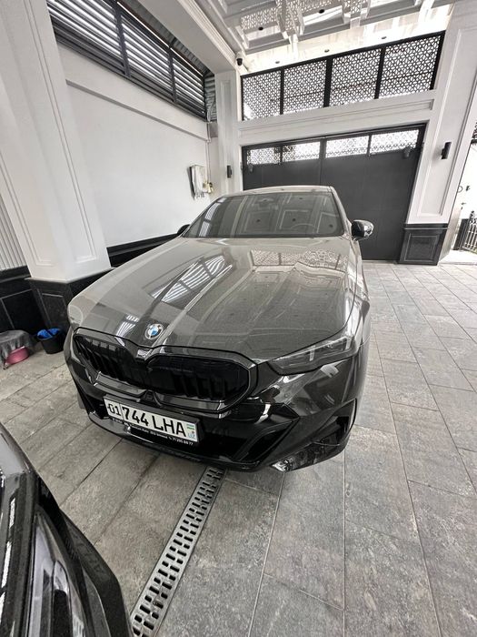 СРОЧНО продаётся! БMW 520i