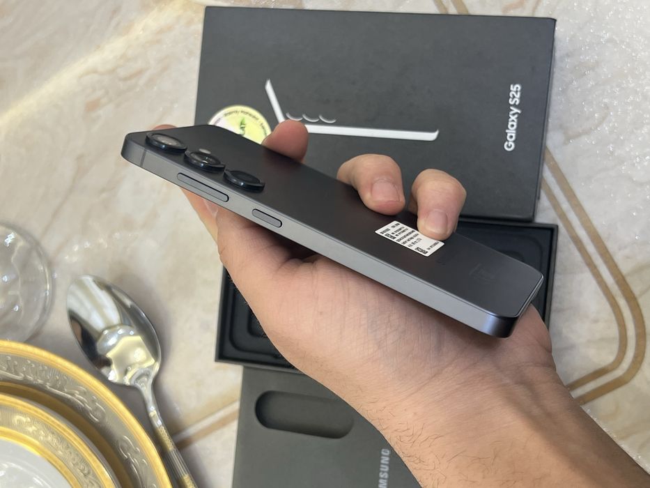 Samsung Galaxy S25 256