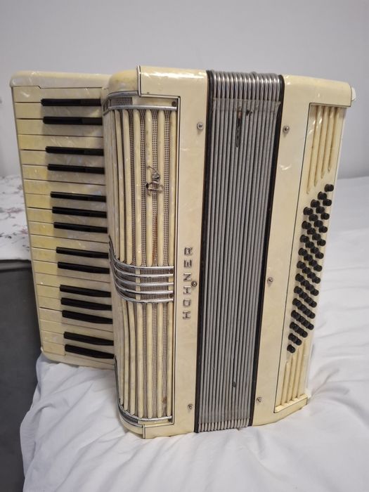 Vind acordeon profesional studiu
