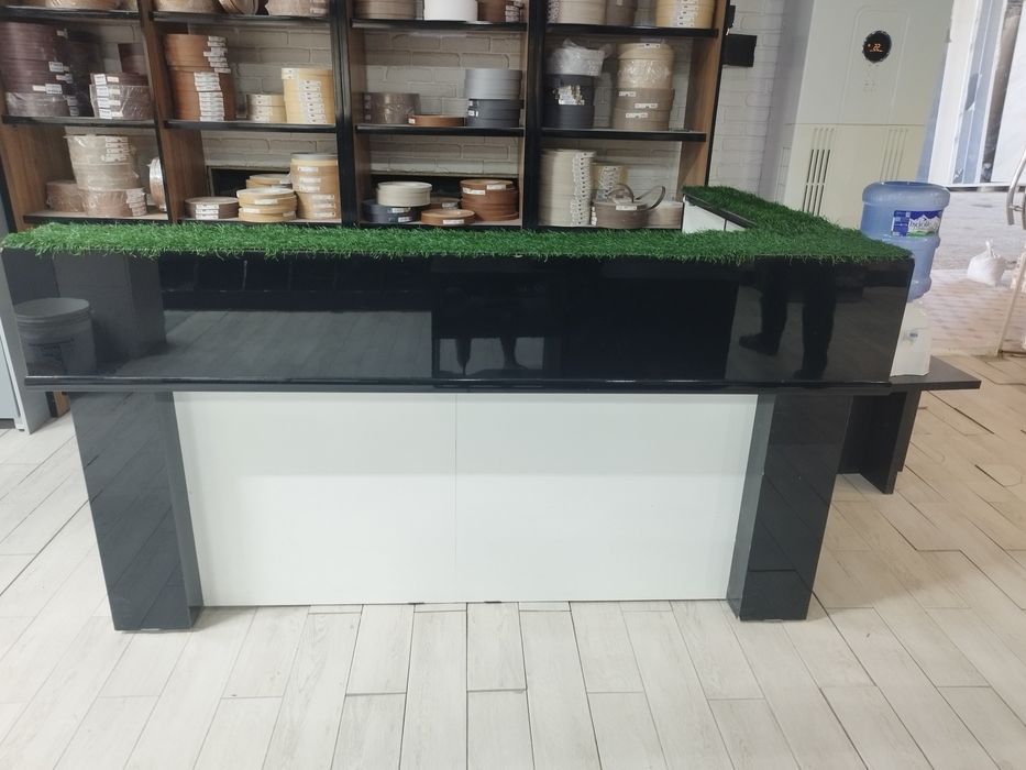 Bar sotiladi oq qora 2sm ga 120 sm eni 70 sm
