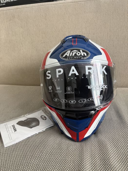 Full face каска за мотор Airoh Spark