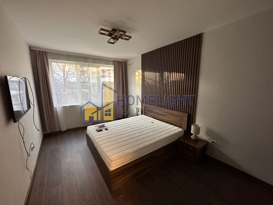 Двустаен апартамент в кв. Лагера