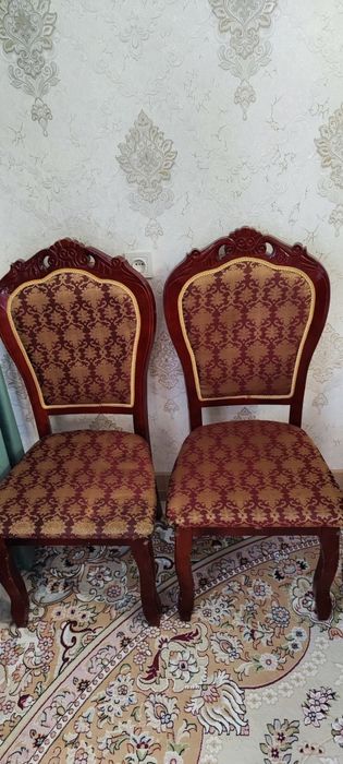 Стол и 12 стульев