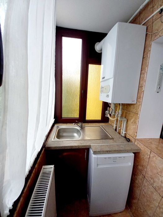 Inchiriez apartament 2 camere, decomandat, Etaj 2, Oituz/Marinex
