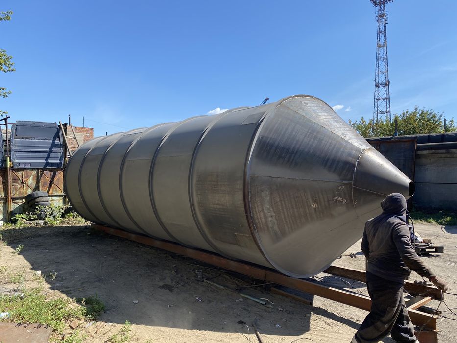 Емкость силос на 50м3 с полной обвязкой
