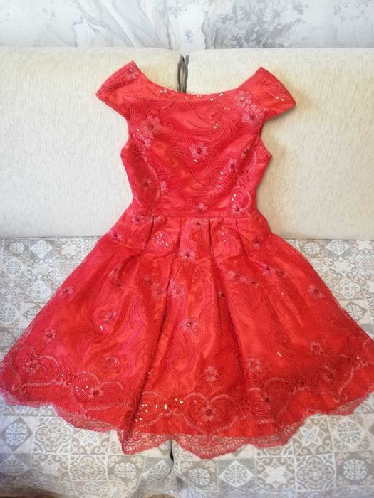 Продам  платье на 10- 12  лет б/у