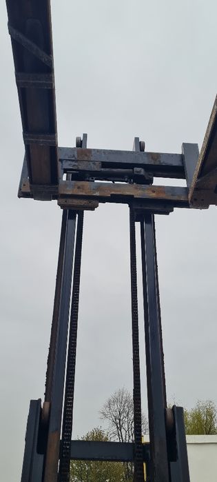 Vand/inchiriez motostivuitoare Caterpillar gpl