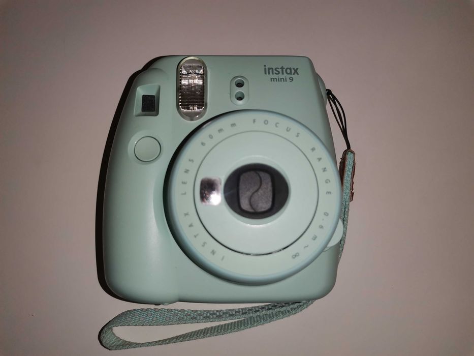 Aparat foto instant Fujifilm Mini 9 +Aparat foto de colectie Canon T80