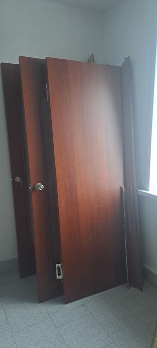 Продам межкомнатные двери