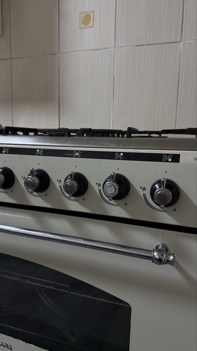 Газовая плита большая