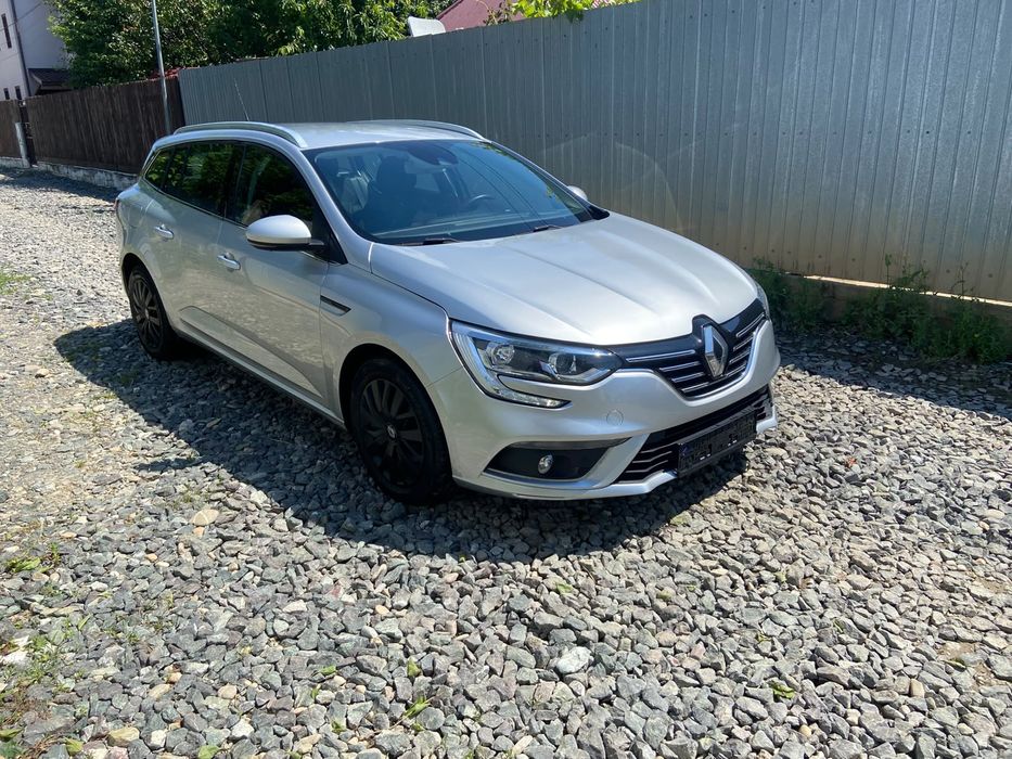 Renault Megane 4 / euro 6 / navigație  / senzori parcarea  / km 76.474 /