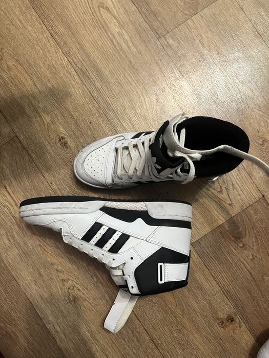 Адидас кроссовки