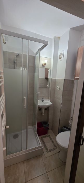 Închiriez Garsonieră Modernă – Ultracentral – Dotări Complete