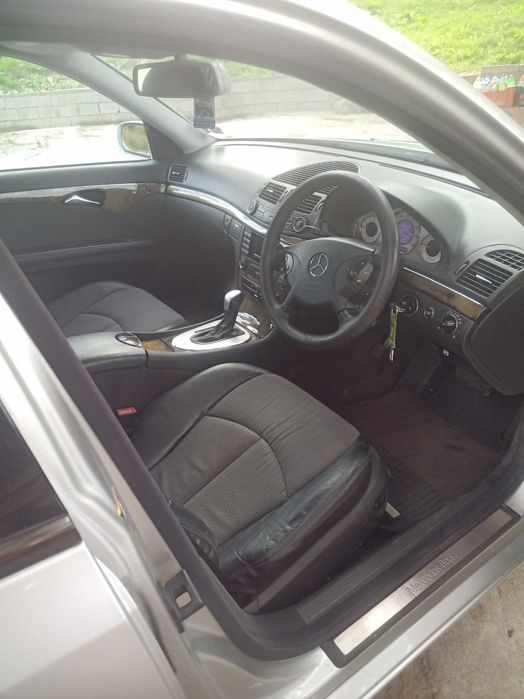 Мерцедес Е 270 2003 г.