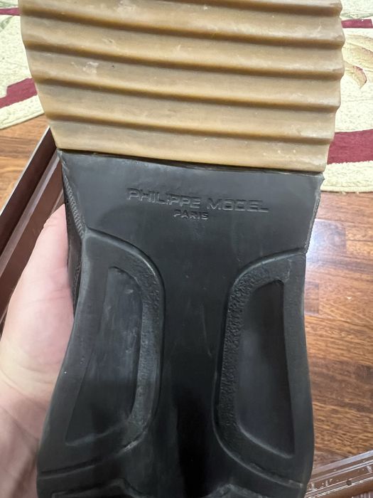 Продам мужские кроссовки PHILIPPE MODEL