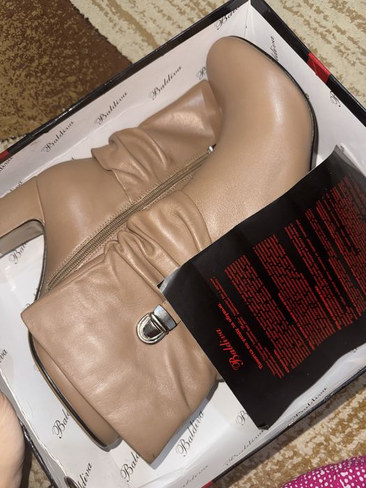 Новые женские ботинки