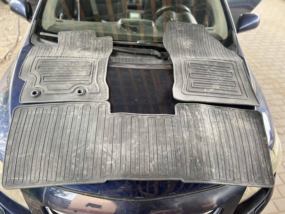 Оригинальные полики Toyota Corolla E150