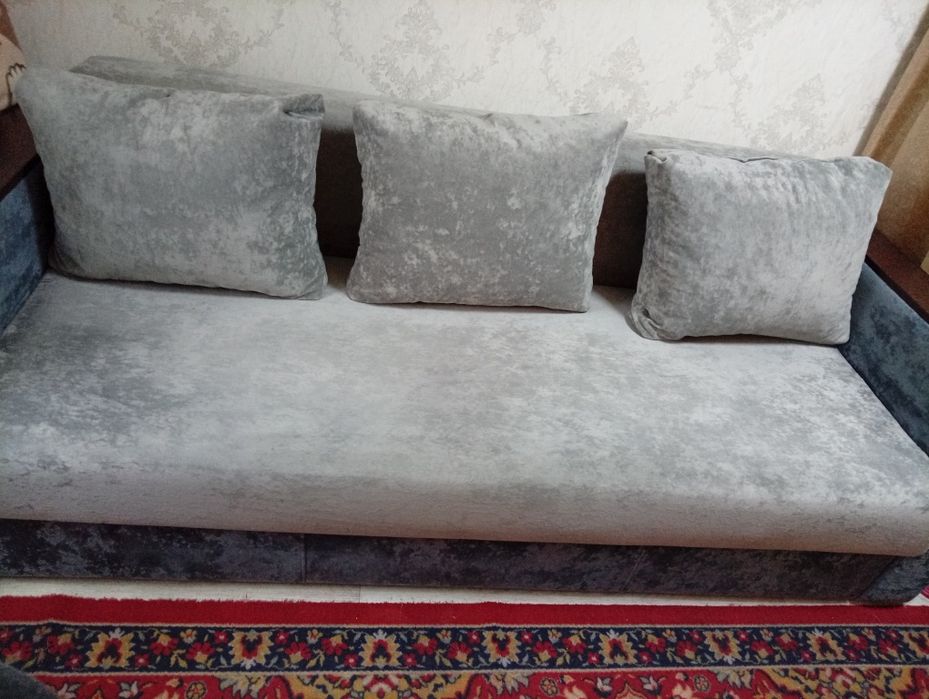 Продам отличный диван
