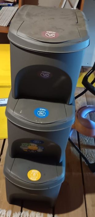 Cosuri de gunoi pentru reciclabile