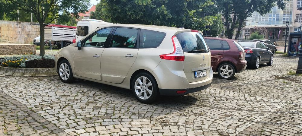 RENAULT Grand Scenic 2010 — imagine 2