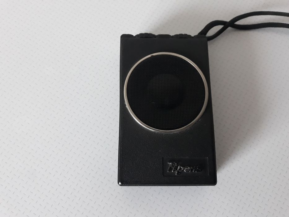 Радио приемник (джобен-ретро)