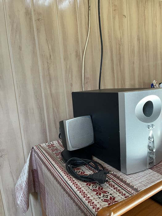 Vand boxe de calculator.