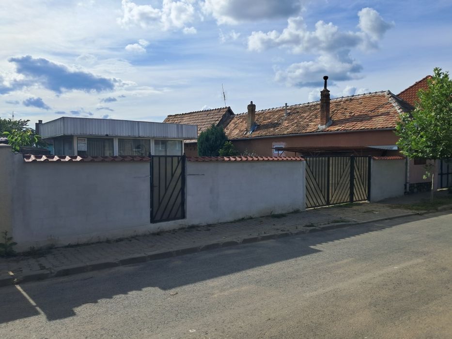 Vând curte în Bungard 700 m2 sau schimb cu garsonirra