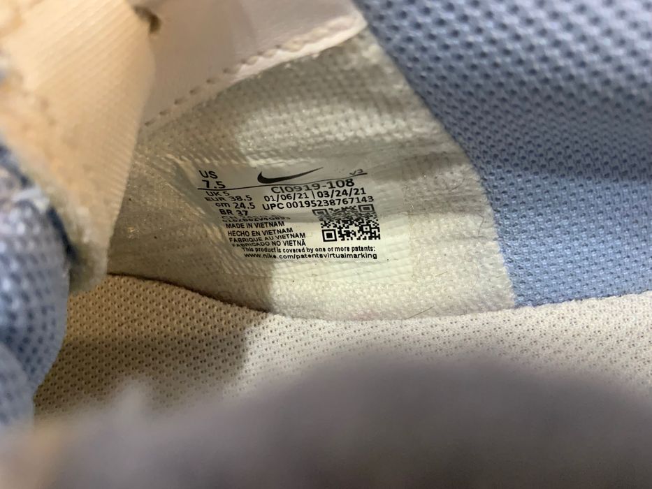 Nike-оригинални маратонки 38,5 размер