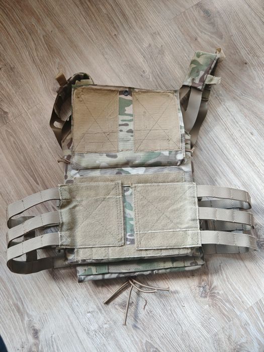 Airsoft реплика и тактическа жилетка