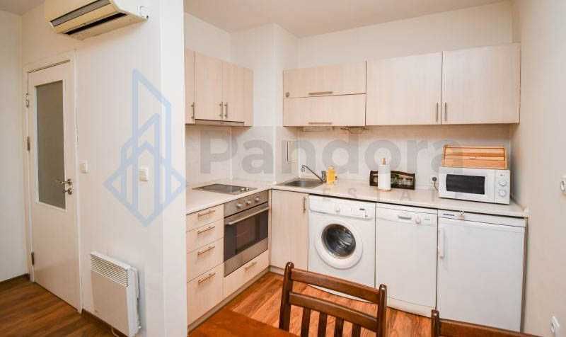 Дава се под наем Двустаен апартамент в София, Център - 90 кв.м за 425 € - Снимка #3