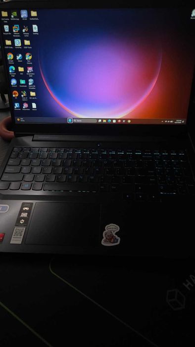 Laptop Gaming Lenovo IdeaPad Gaming 3 – Ryzen 7, GTX 1650, 16GB RAM, SSD 512GB - fara defecte