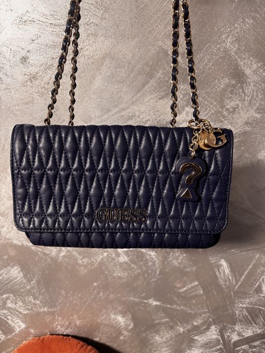 Оригинална чанта Guess