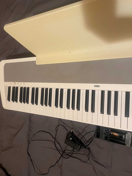 Pian/clapǎ Korg B1 stare perfectǎ