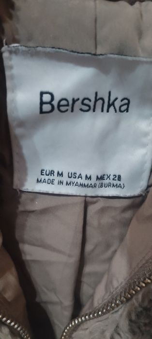 Geaca Bershka mărime M