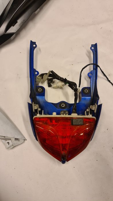 Suzuki GSXR 600 și 750 K8 K9 2008 2009  carena laterala codita stop