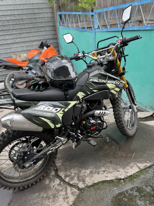 Продам мотоцикл ALMAX 300