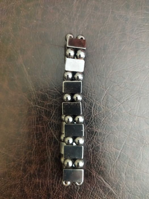 Африкански бижута от естествени камъни и материали