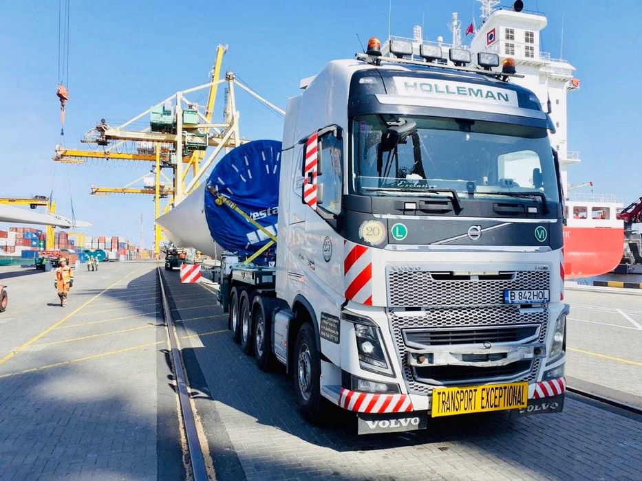 Transport agabaritic project cargo intern si Europa