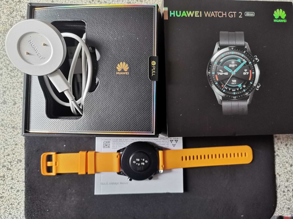 Смарт часовник Huawei GT2