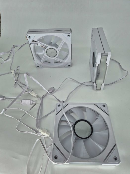 Set 3 Ventilatoare AsiaHorse Amici 5GT 120mm ARGB White - Fără Cutie