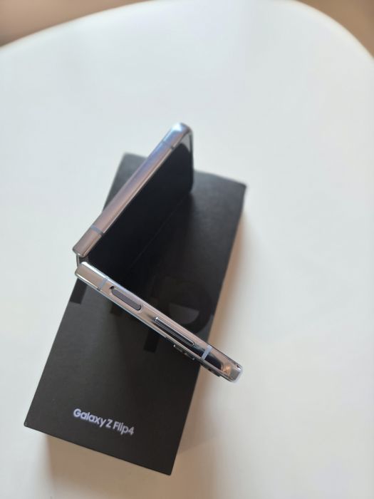 Samsung Flip 4, 128gb, Blue