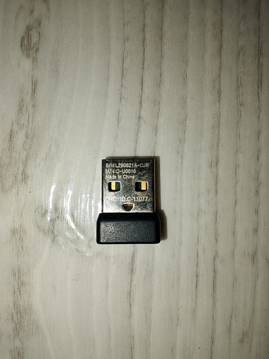 Продам USB-Приемник Logitech